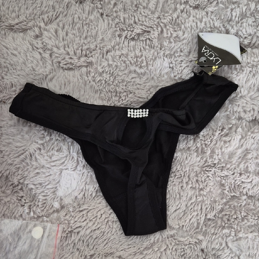 Only Black Panties with Pearl Accent
